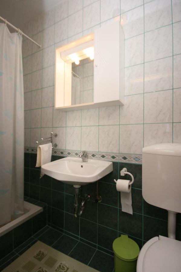 Apartments By The Sea Stara Novalja, Pag - 6301 ภายนอก รูปภาพ